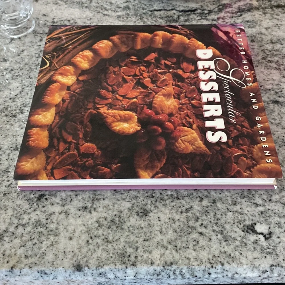 Vintage 1992 Better Homes And Gardens Spectacular Desserts Cookbook!